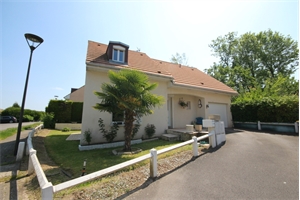 maison-villa à la vente -   60700  PONT-SAINTE-MAXENCE, surface 96 m2 vente maison-villa - APR741051